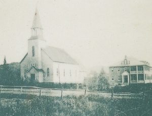 L'Église et le couvent en 1924.